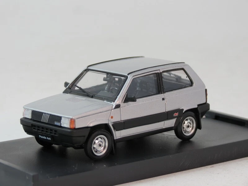 Brumm Fiat Panda 4X4 Supernova Gris Claro Metalizado 1986 1/43 R613-04 2025 - Imagen 2 de 4