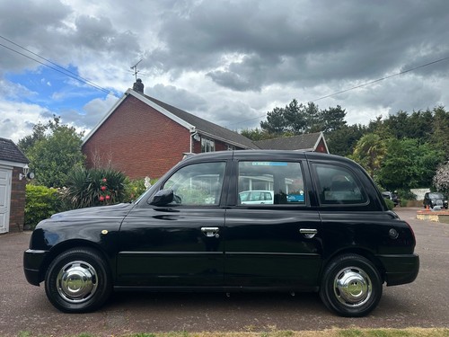 london taxi TX4 2013 MAIN DEALER SERVICE HISTORY NEW ENGINE @ THE COST OF £7500 - Picture 6 of 14