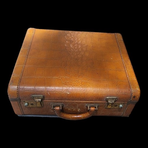 Vintage Leather Travel Suticase 1940s Monogrammed With Accessories Women Croc - Picture 11 of 24