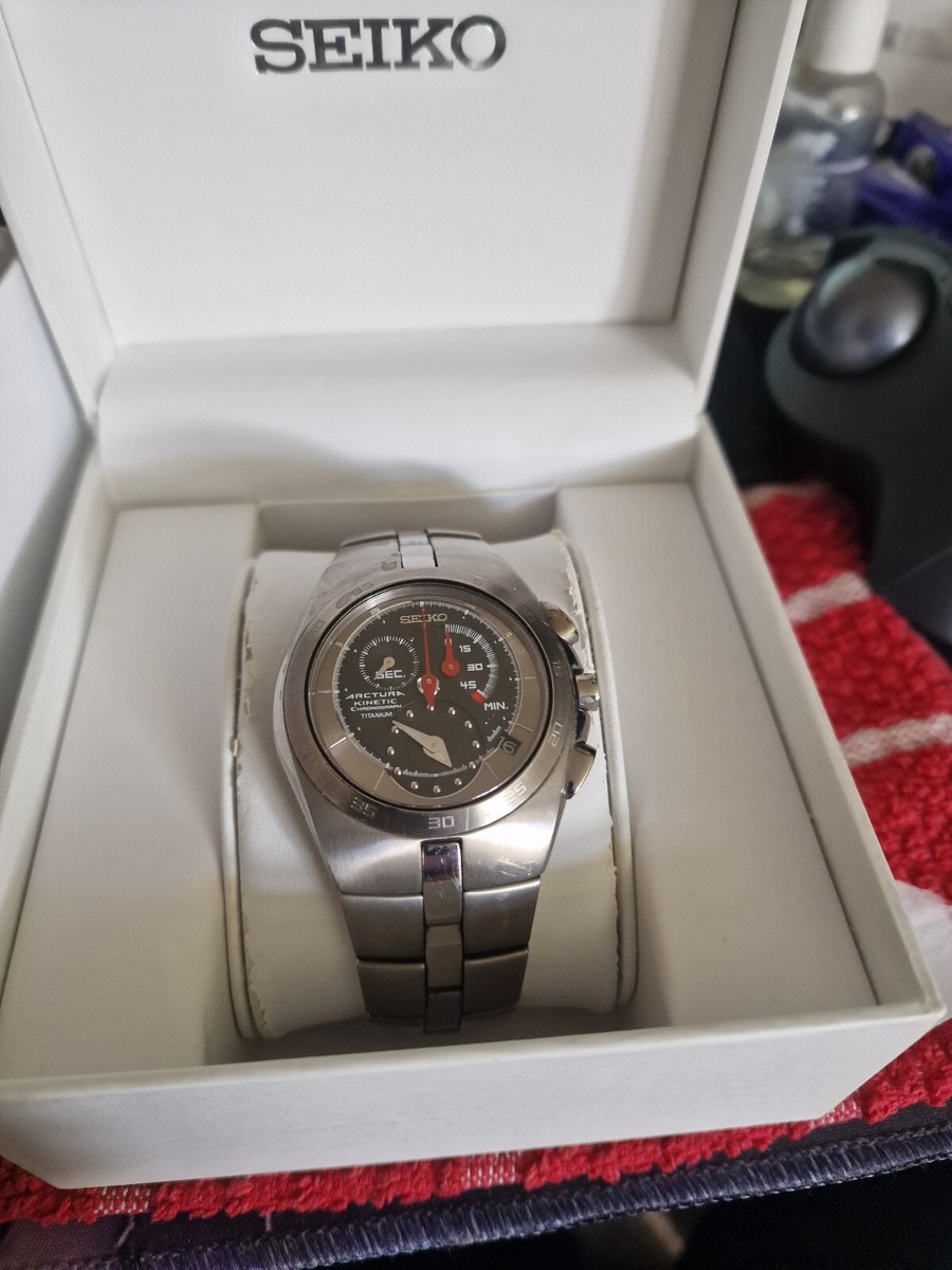 Arctura kinetic chronograph hotsell