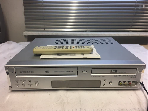 DAEWOO DF7100 DVD- / VHS-Videorecorder inkl. FB, BDA - geprüft vom Händler
