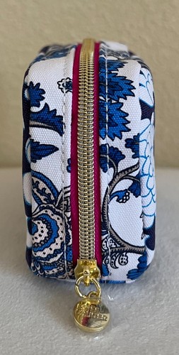 ESTEE LAUDER AdvancedNightRepair +FuturistAquaBrilliance +Lipstick +Makeup Bag - Picture 4 of 9