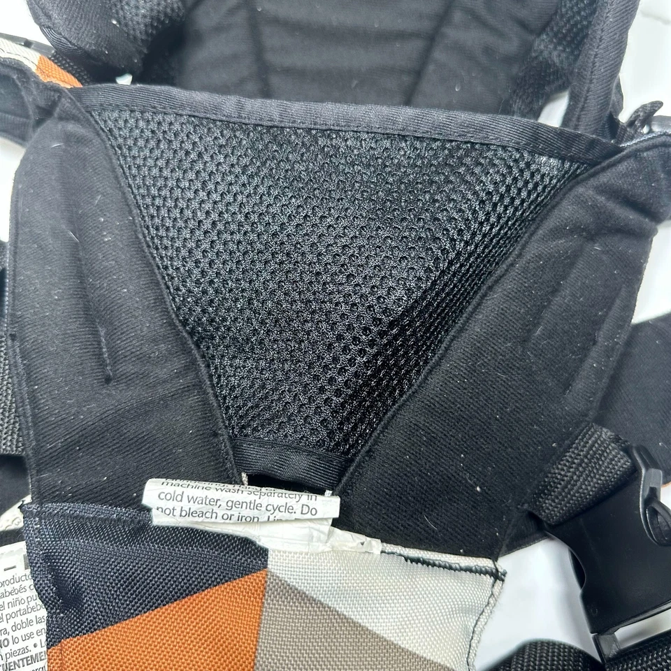 Evenflo Snugli Portabebés Eslinga Ajustable Carcasa Suave Geométrica Negro Marrón Foto 4 de 4