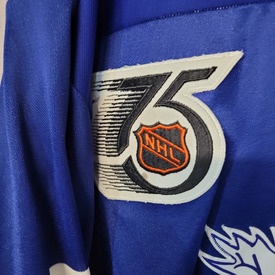Camiseta deportiva vintage de los 90 CCM 75th Toronto Maple Leafs Doug Gilmour 93 para hombre XL Foto 3 de 4