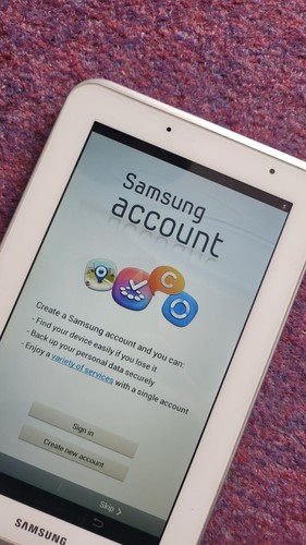 Samsung Galaxy Tab 2  7.0 GT-P3110 8GB Wi-Fi White *read description* - Picture 2 of 5