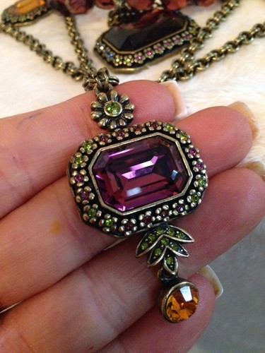 Heidi Daus Enduring Drama Bib Necklace - BURGUNDY - Foto 8 di 12
