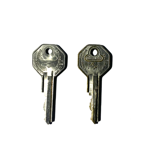 General Motors Vintage Car Key Set Ignition and Door Key Included 1960s (3) - Picture 2 of 3