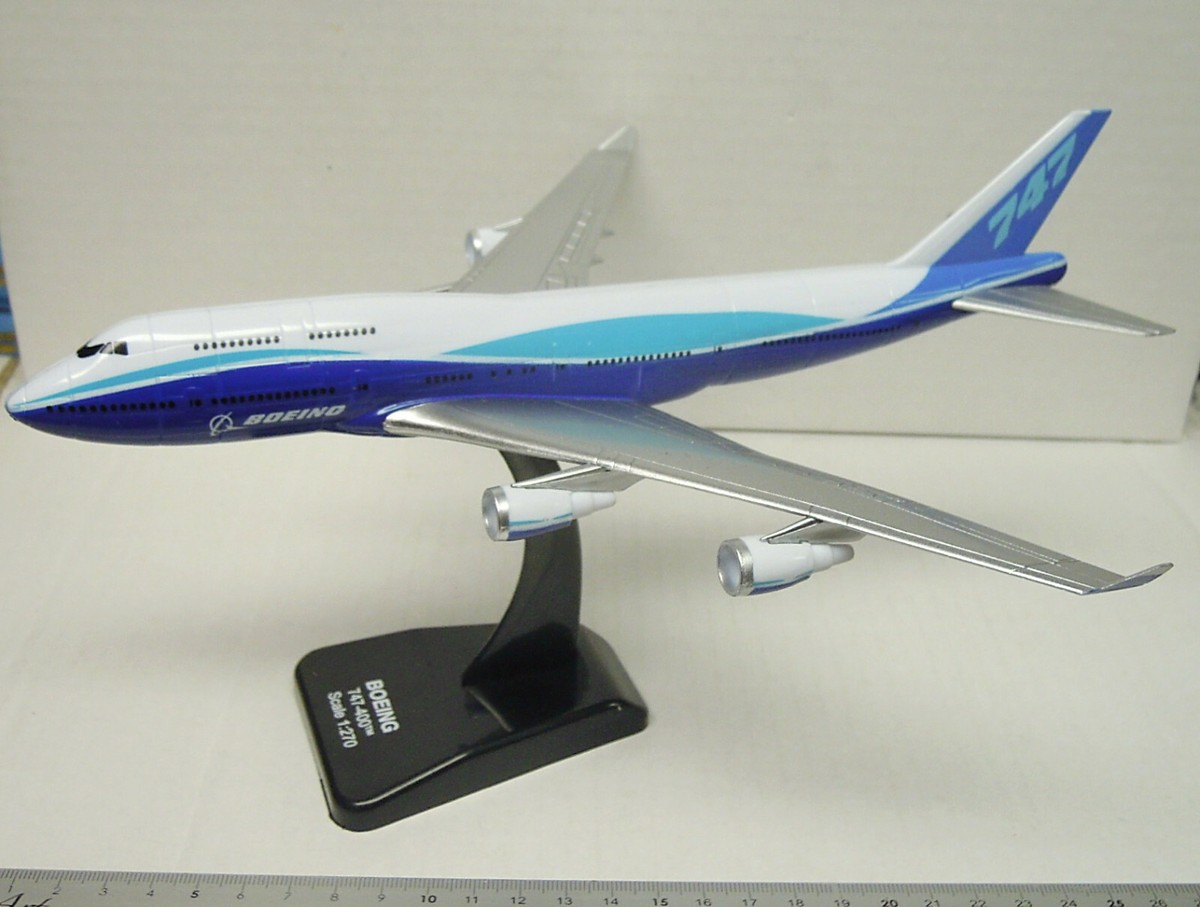 Boeing 747-400, New Ray, Series' Sky Pilot ' , Ca.1/270