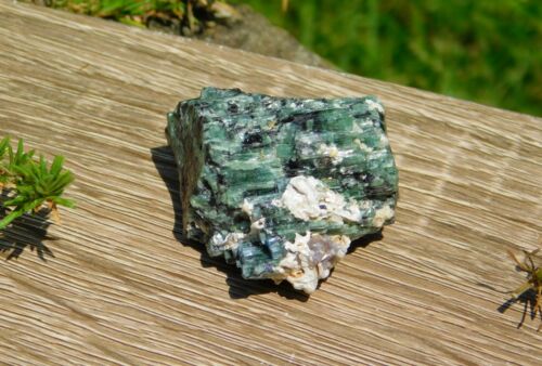 Rara Indicolite Tormalina Bi Colore con Albite Feldspara Cristallo Minerale Fine - Foto 4 di 11