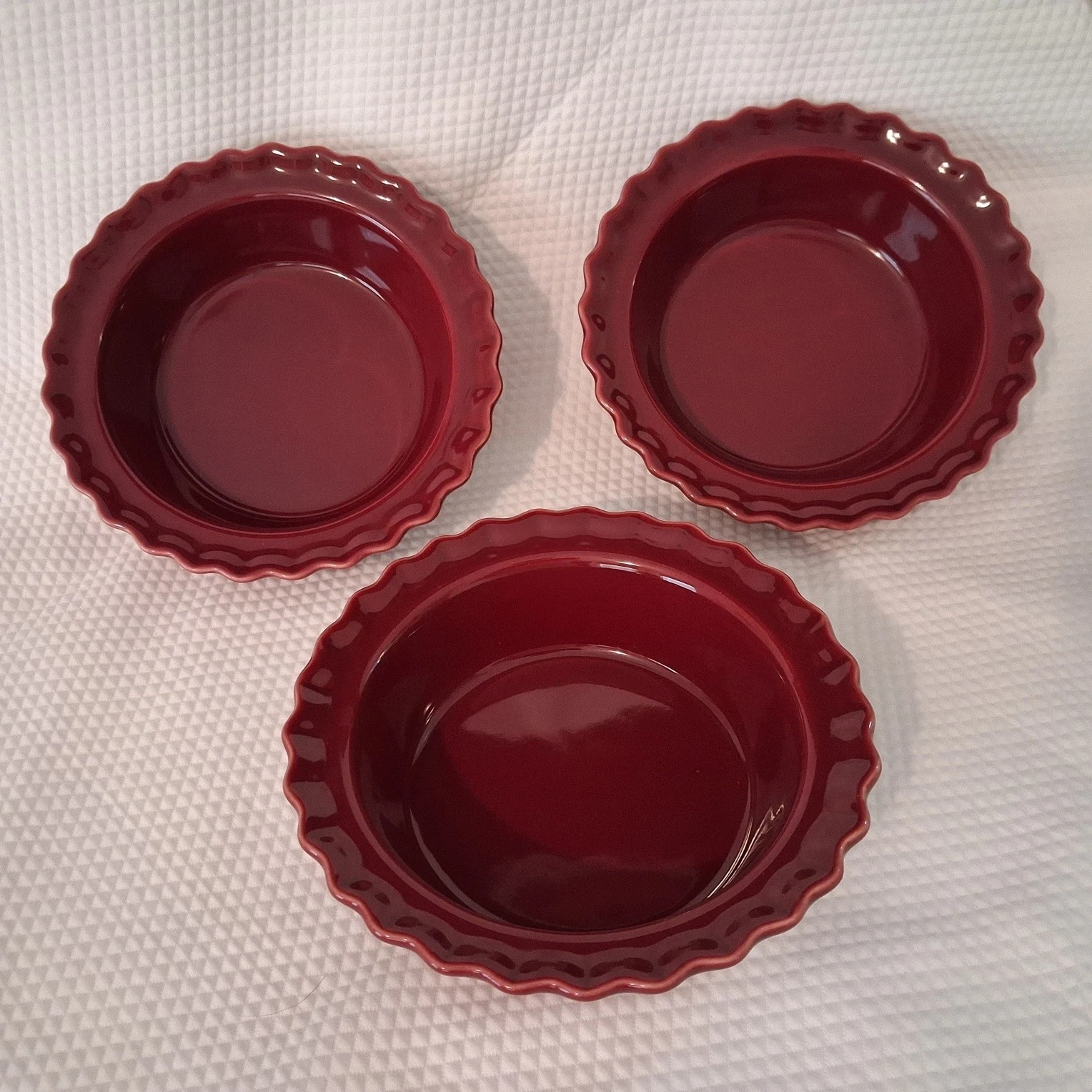 3 CHANTAL 5" x 1.5” (1.5 C) Mini Pie Dishes Stoneware Pie Plates Pan 93-PD13
Opens in a new window o