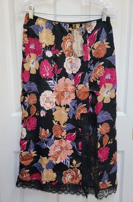 BAND OF THE FREE Lilou Black Floral Slip Skirt Slit Midi Size Smal Lace Trim NWT