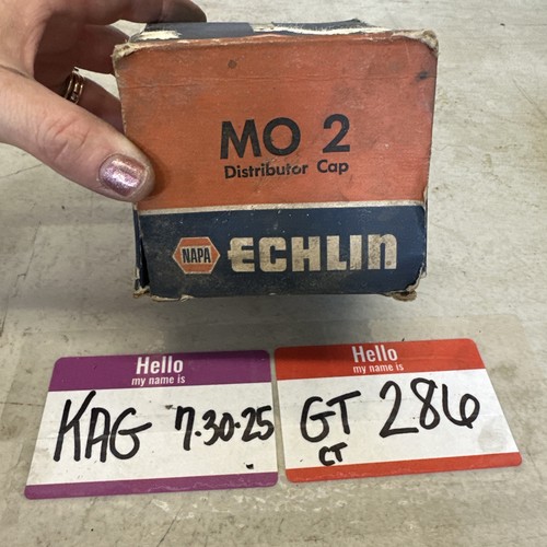 NAPA ECHLIN MO 2 Distributor Cap - Picture 2 of 4
