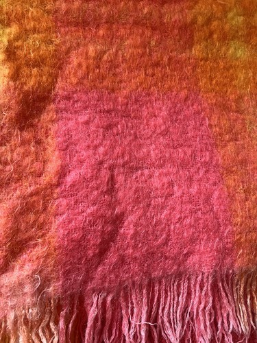 VINTAGE ST. ALBANS MOHAIR BARBIE PINK PLAID MOD FRINGED BLANKET CAR/CABIN 48X62 - Picture 3 of 7