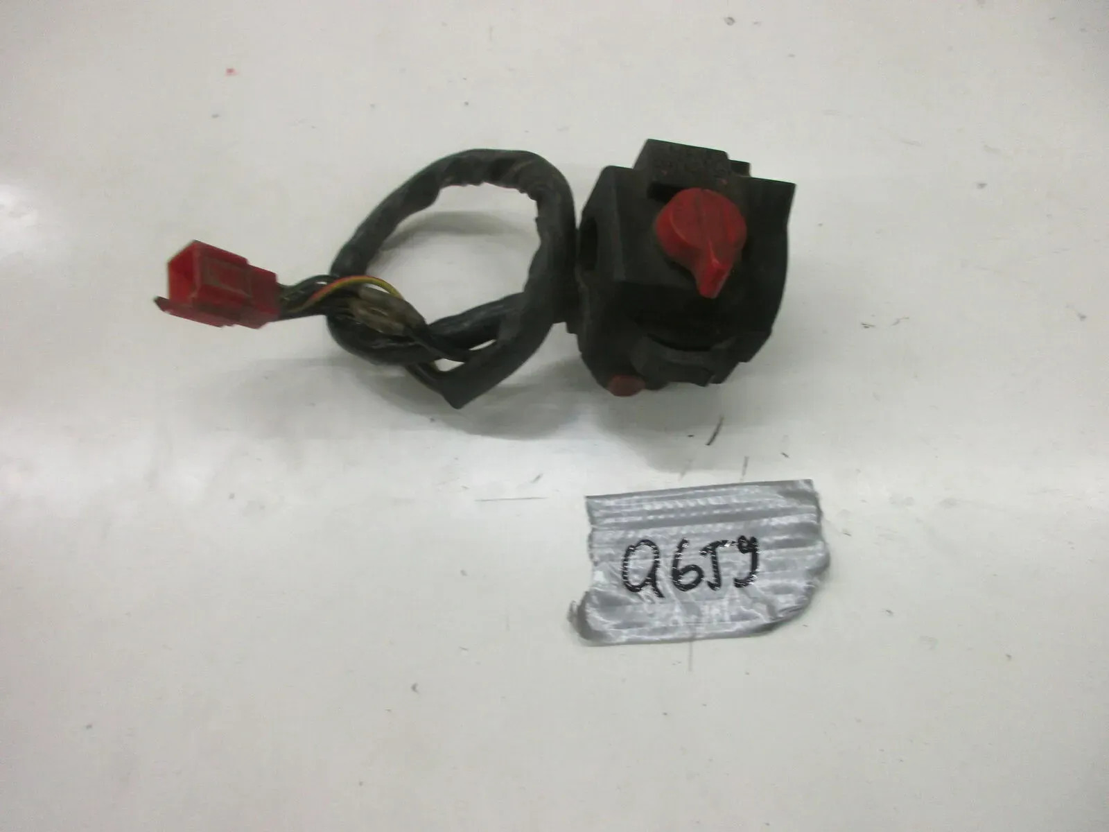 Q659. Honda CB 750_900 F handlebar switch right handlebar steering fitting switch right