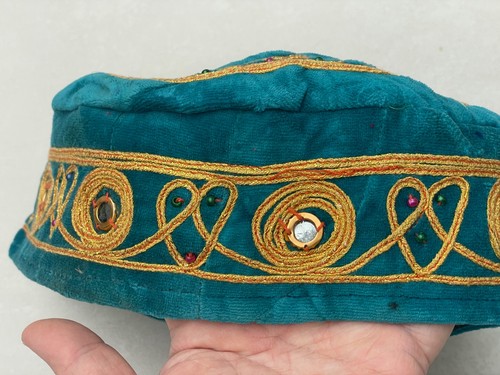Fez folcloristico orientale, autentico turco Fes, berretto fatto a mano, cappello etnico esotico - Foto 220 di 245