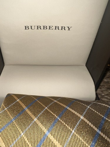 Cravatta Burberry London seta oro blu bianca 59" L x 3,5" W con scatola usata in ottime condizioni - Foto 2 di 9