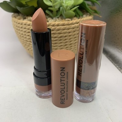 Two Make Up Revolution London Lipstick In Nute  sugar Coat