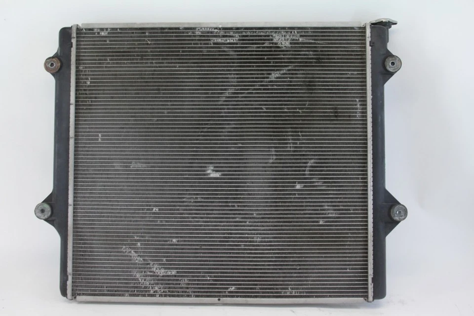 Toyota 4Runner 03-09. Radiador de refrigeración automático A/T AT, 16400-50300 de fábrica, A Foto 2 de 2