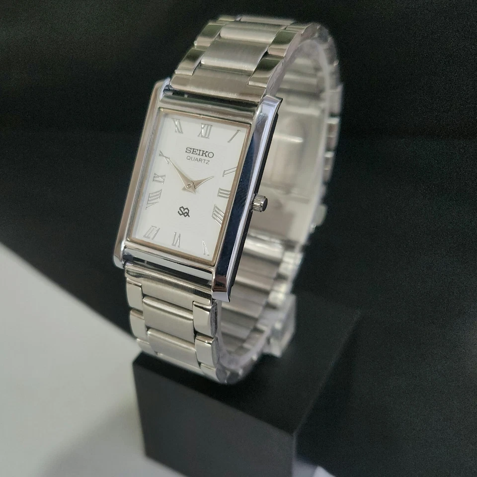 Vintage Seiko Slim Quartz White Face Gentlemen's Wrist Watch - FREE SHIPPING - Image 3 of 4