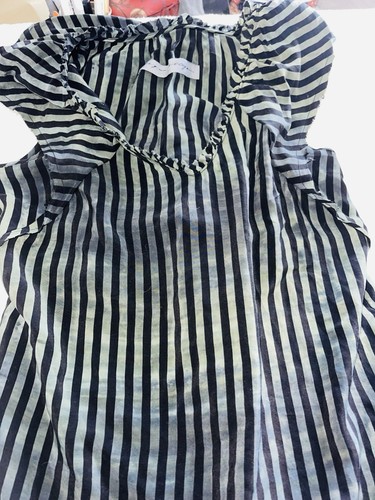 Mini Vestido Raquel Allegra Seda Tie Dye Verde Negro Rayas Volantes Bolsillos Talla 2 - Imagen 4 de 10