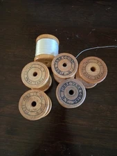 7 ANTIQUE WOODEN THREAD SPOOLS BOBBIN SPINDLES INDUSTRIAL TEXTILE 