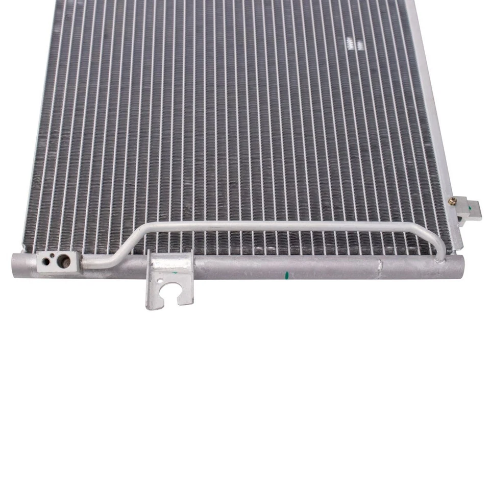 Condensador de aire acondicionado para Nissan Máxima 1996-1998 Infiniti I30 1997-1998 Foto 2 de 4