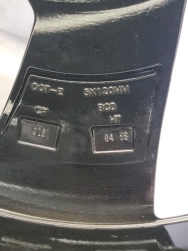 21x8,5J Lucid OEM Grand Touring wheel rim 5x120 spare 2022-2024 spare Front - Picture 9 of 10