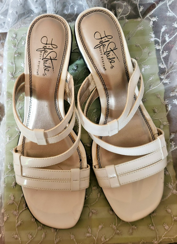 Women's Sandals 8 White Patten Life Stride Snappy Wedding Memory Foam Slip-On - Picture 3 of 9