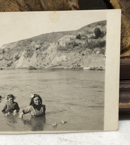 3 Young Girls in Water c1910s AZO Postcard - Damaged - Picture 3 of 6