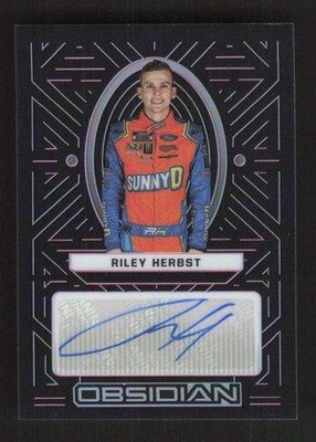 2023 Panini Chronicles #RH Obsidian Electric Etch Pink Riley Herbst #/25 Auto