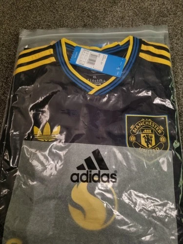 Manchester United Away Mens Shirt Size Xlarge With Tags Brand New