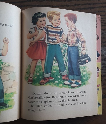 DOCTOR DAN at the CIRCUS Little Golden Book #399 1960 HC 1st Edition "A" - Picture 4 of 7