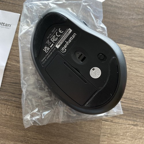 Manhattan 190237 Ergonomic Wireless Mouse with USB-A and USB-C Receiver 2-in-1/4 - Picture 5 of 7