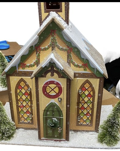 ADVENT CALENDAR VILLAGE W ORIGINAL BOX AND PACKING / OPENING WINDOWS AND DOORS - Picture 7 of 17