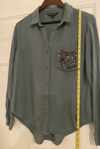 Rock & Republic Women's Size Large Teal Button Down Long Roll Tab Sleeve Top - Picture 5 of 8