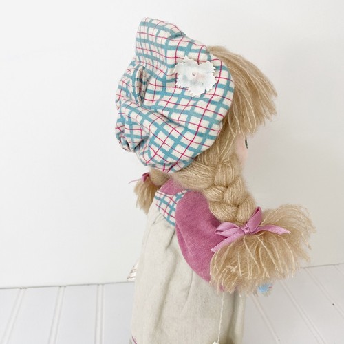 Precious Moments Musical Doll With Stand Let It Snow Christmas tune 1988 girl - Picture 4 of 7