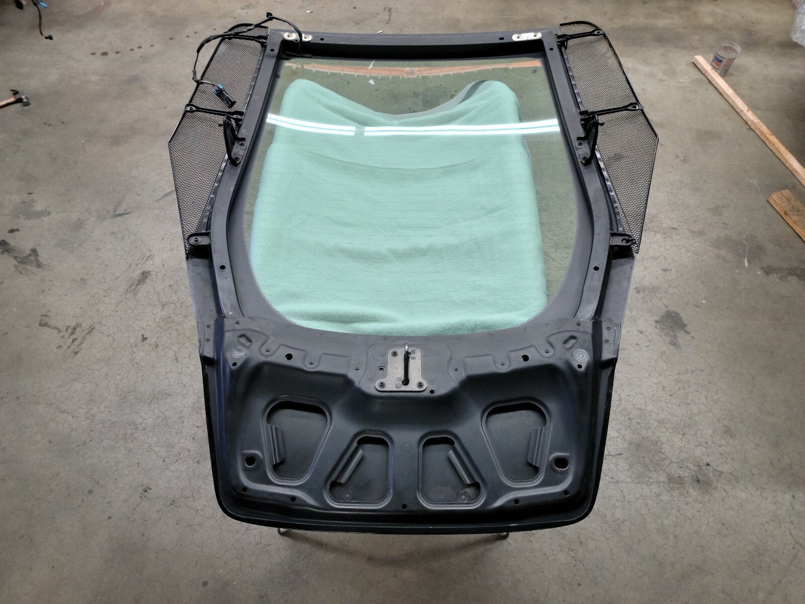 FERRARI 458 ITALIA REAR ENGINE GLASS HOOD BONNET DECK LID OEM 83825211