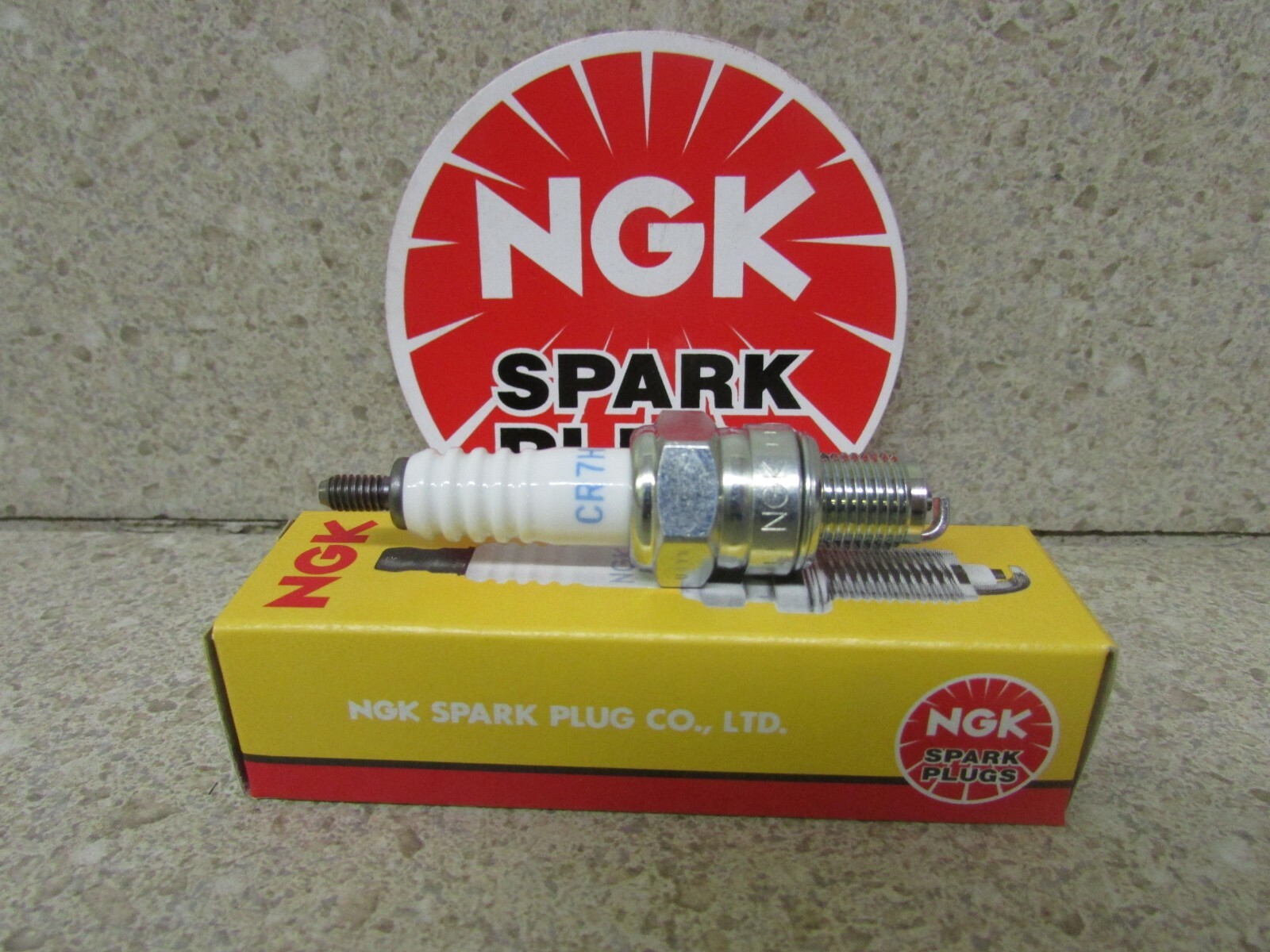 NGK Spark Plug HONDA XR80 KAWASAKI KLX140 YAMAHA TTR50 TTR125 TTR125L CR7HSA