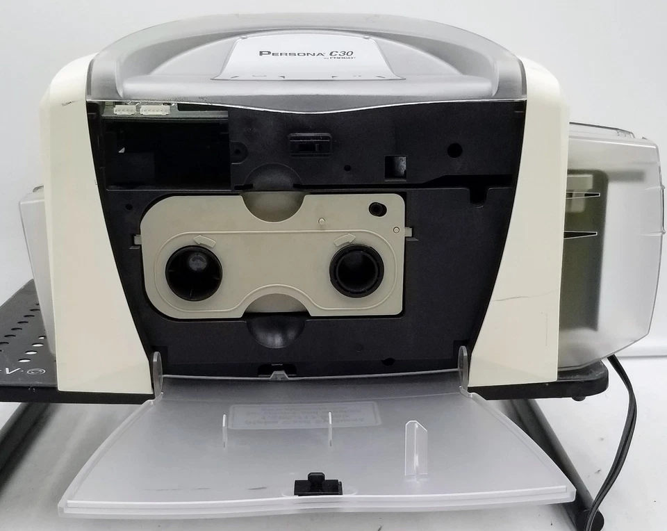 FARGO PERSONA C30 THERMAL COLOR PHOTO ID CARD BADGE PRINTER 044400 - Image 3 of 4