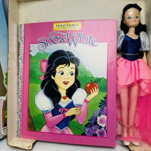 Vintage Snow White Storybook Gift Pack Doll Read-A-Long Audio Cassette Book Set - Picture 4 of 8