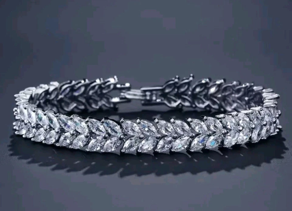 Платиновое покрытие 18k изумрудно-зеленое ожерелье и серьги комплект созданный в лаборатории Swarovski - Изображение 4 из 4