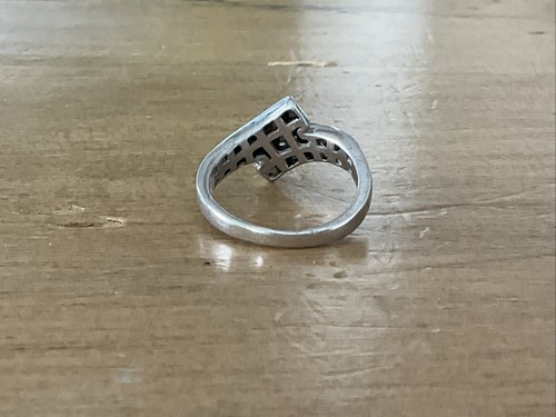 HDS Signed Sterling Silver Split Shank Bypass Black White Sparkly Band Ring Sz 7 - Picture 3 of 7