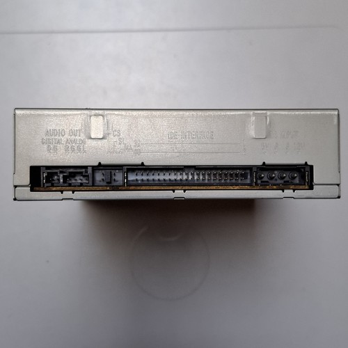 Vintage CD-ROM drive MITSUMI CRMC-FX4820T IDE/PATA - Zdjęcie 7 z 10