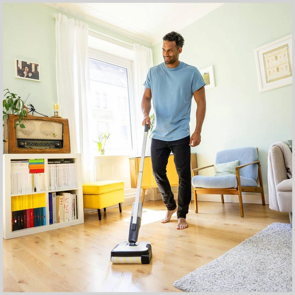 LAVAPAVIMENTI SENZA FILI FC 2-4 KÄRCHER BATTERIA 4V RULLO18 CM CORDLESS - Immagine 3 di 4