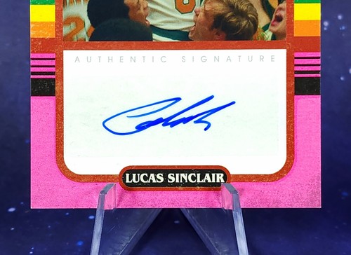 2023 Stranger Things 4 Auto /86 Lucas Sinclair Caleb McLaughlin Pink ZeroCool - Picture 9 of 15