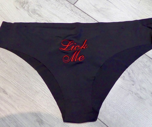 PERSONALISIERTE SCHLÜPFER - JEDER TEXT - BESTICKT KEINE AUFKLEBER VALENTINSTAG - SPASSGESCHENK - Bild 2 von 2