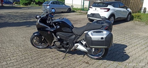 honda vfr 1200 f dct - Bild 18 von 19