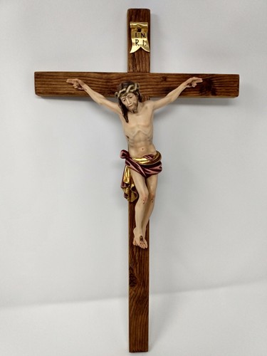 20" Wooden Crucifix - Rustic Cross - Red Cloth - Fine Oil Paints - Woodcarving - Picture 2 of 7