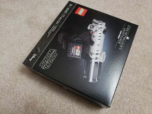 LEGO 40483 Star Wars Luke Skywalker’s Lightsaber limited edition New Sealed - Picture 2 of 7
