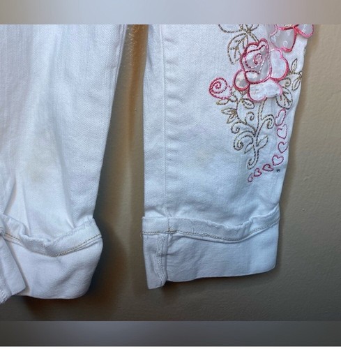 Children’s Place Size 8 White Jean Capris With Butterfly Emblishments - Picture 4 of 4